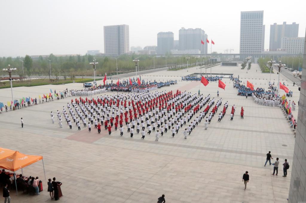 我校第五届大学生仲景文化节暨第十一届大学生科技文化艺术节开幕